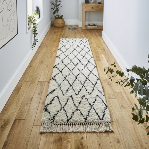 Boho 8280 Modern Shaggy Moroccan Rug White/Black